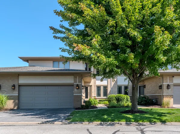 20432 Fallingwater Cir, Frankfort, IL 60423