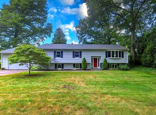 36 Linwood St, Milford, CT 06461