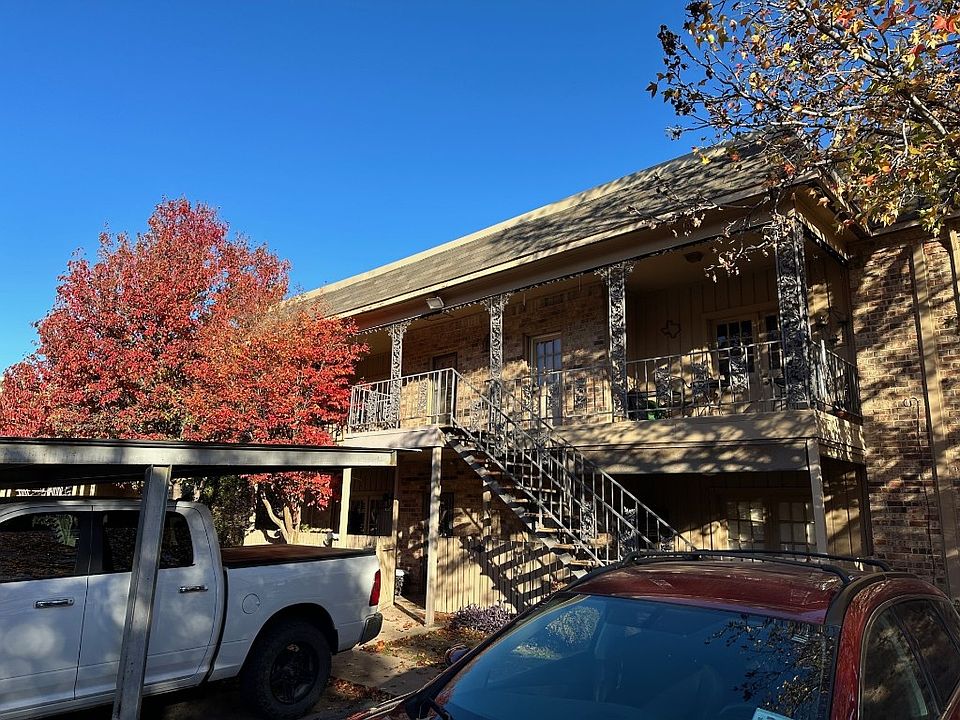 1st image of 4407 Bellaire Dr S APT 215S