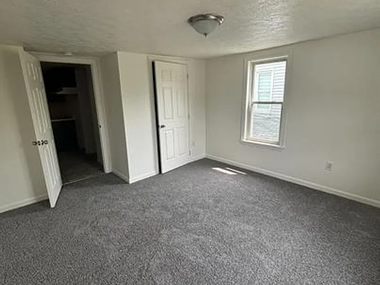 1112 Edith Ave — Photo 4