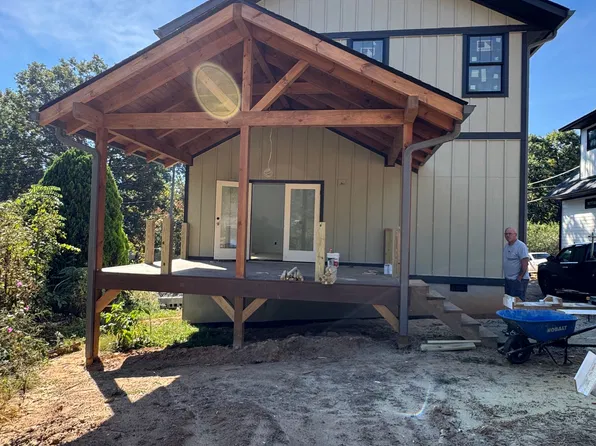 232 Cragmont Rd, Black Mountain, NC 28711