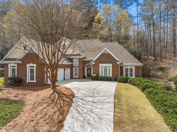 565 Kings County Ct, Milton, GA 30004