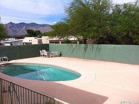 Backyard Pool Mtn View