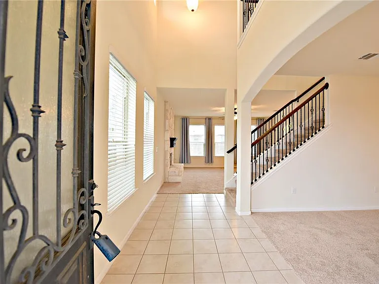 2445 Etta May Ln — Photo 1