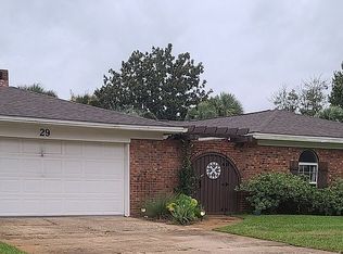 29 E Casa Loma Dr, Mary Esther, FL 32569