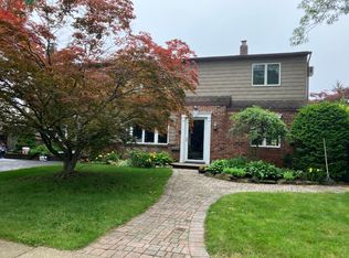 99 Stone Ln, Levittown, NY 11756