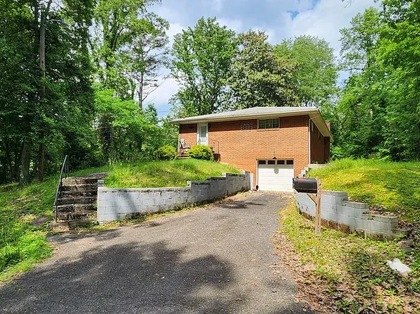 125 Lewis Ln, Harriman, TN 37748