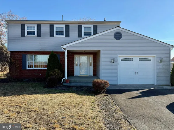 278 W 15th St, Hammonton, NJ 08037