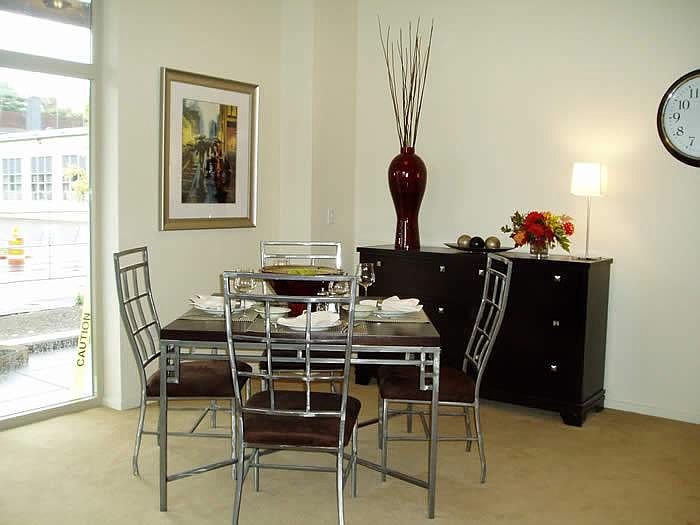 1st image of 1717 Market St APT 521
