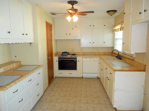 5th image of 1837 Lyndale Dr