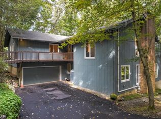 614 Mountain Rd, Kinnelon, NJ 07405