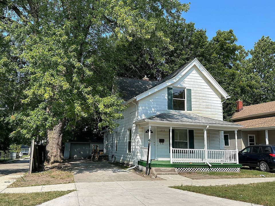 1st image of 1253 College Ave NE
