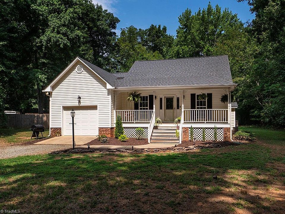 1st image of 8553 Black Walnut Ct