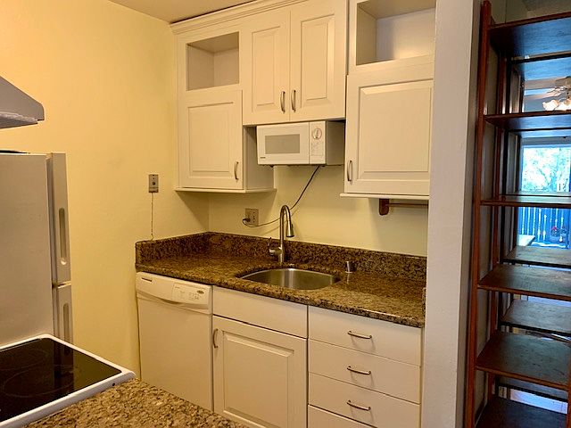 1st image of 1126 Cherry Ave APT 66