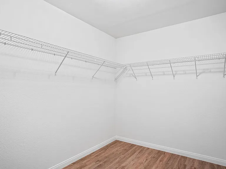 11000 Meadow Glen Way E — Photo 27