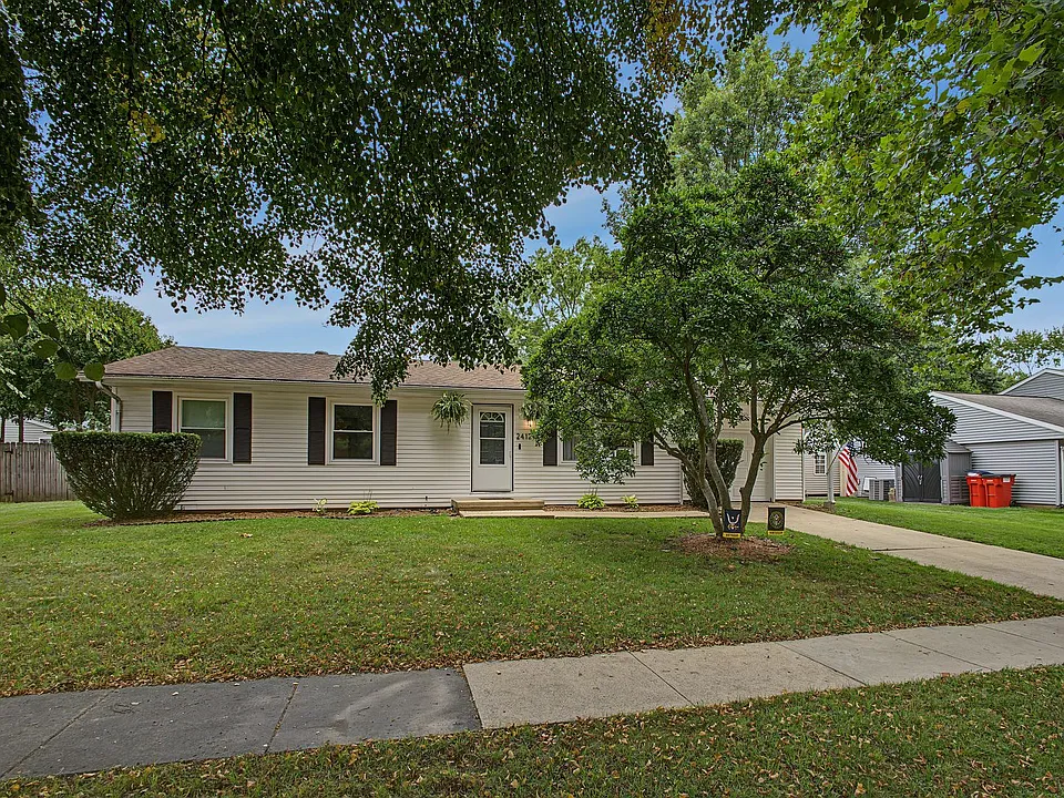 2412 Southwood Dr
