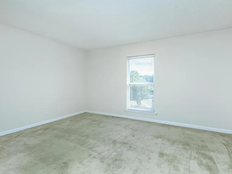 Chase Cove Apartments — Photo 129