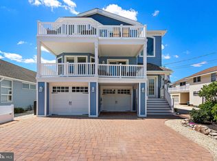 38 N 10th St, Surf City, NJ 08008