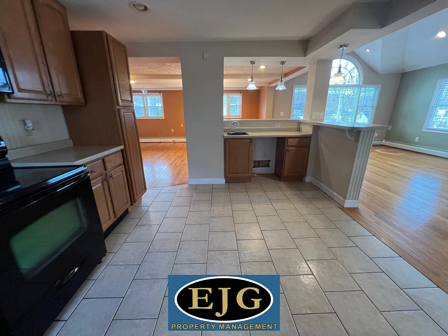 3 bed, $2,800 — Photo 3
