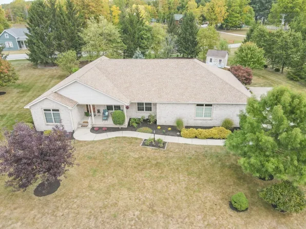 1170 Fox Hollow Rd, New Castle, IN 47362