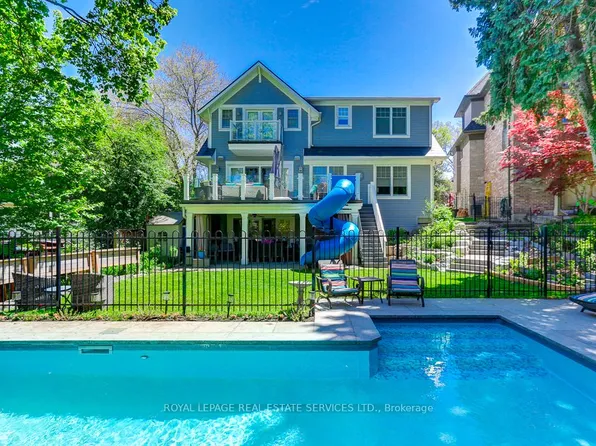 34 Lambeth Rd, Toronto, ON M9A 2Y7