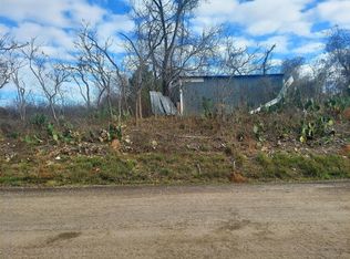 Young Rd, Smithville, TX 78957