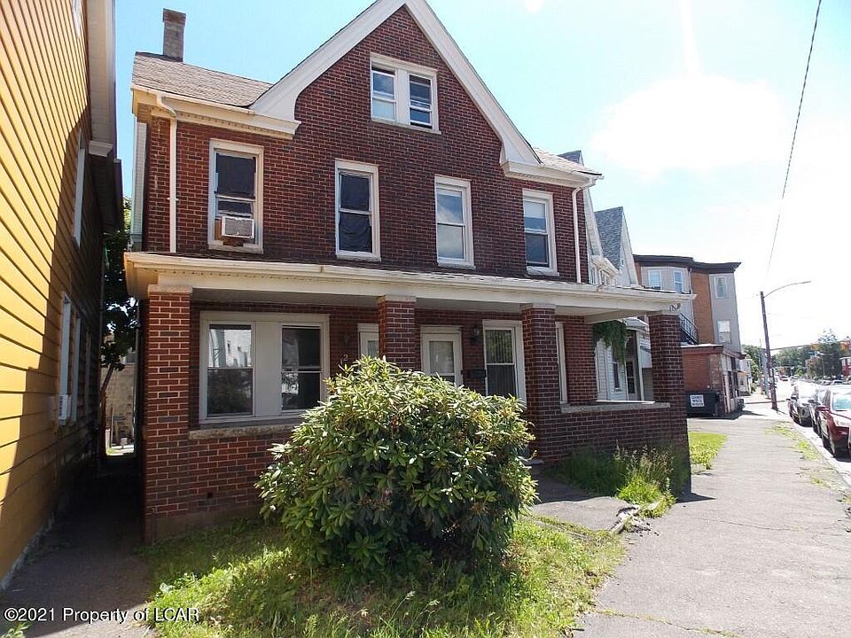 2nd image of 10 E Diamond Ave