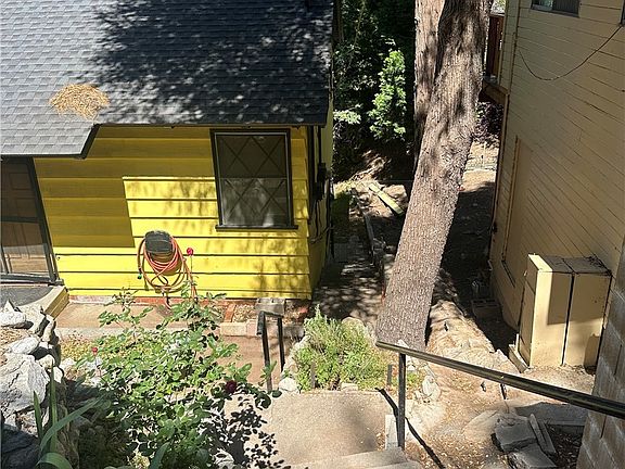 4th image of 607 Seeley Way