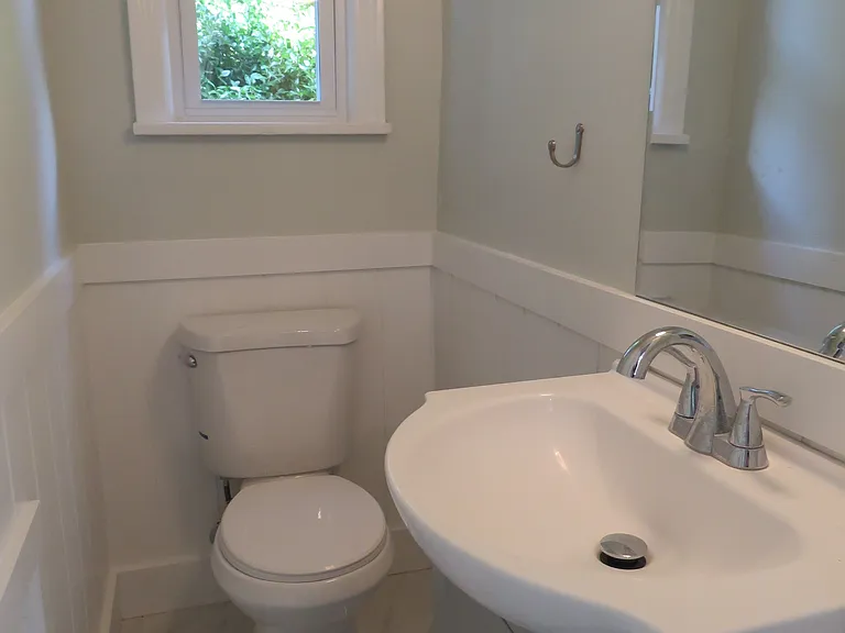 289 Hardenburgh Ave — Photo 16