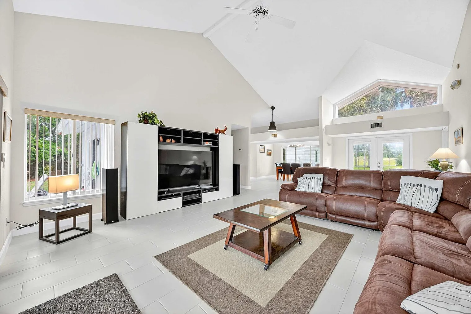 2 bed, 2.0 bath, 1743 sqft, $7,050 — Photo 3