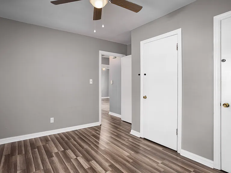 4126 Eastwood Dr — Photo 15