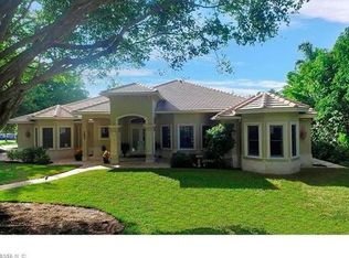 3693 Belair Ln, Naples, FL 34103