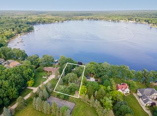 11971 Yankee Ln, Pinckney, MI