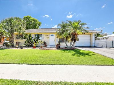 3476 Balboa CIR E, Naples, FL, 34105