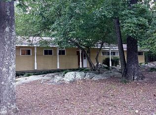 1556 Huntington Dr, Marietta, GA