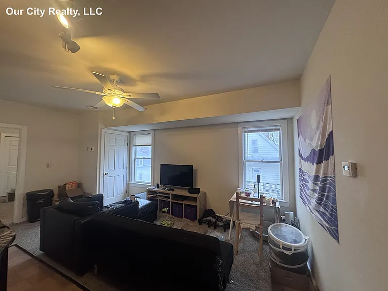 29 Holland St #4 — Photo 7
