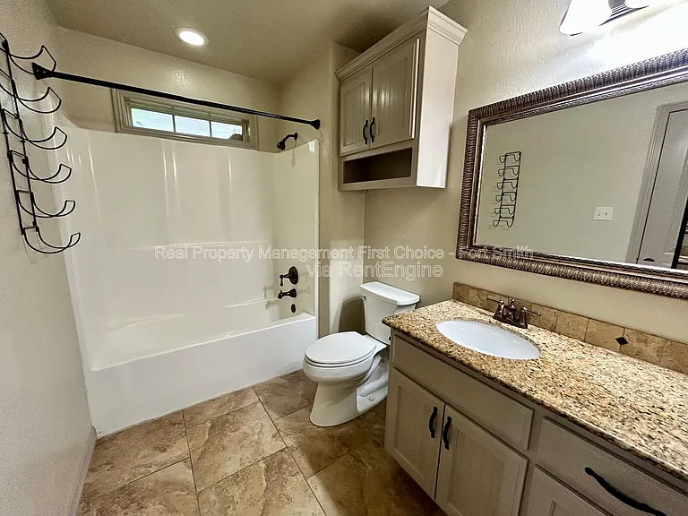 4802 S 28th St — Photo 15