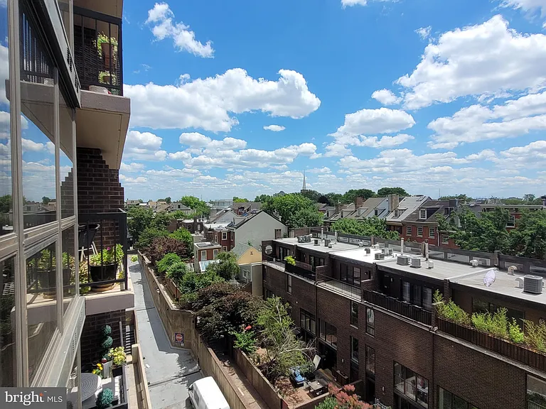 241 S 6th St #608F — Photo 8