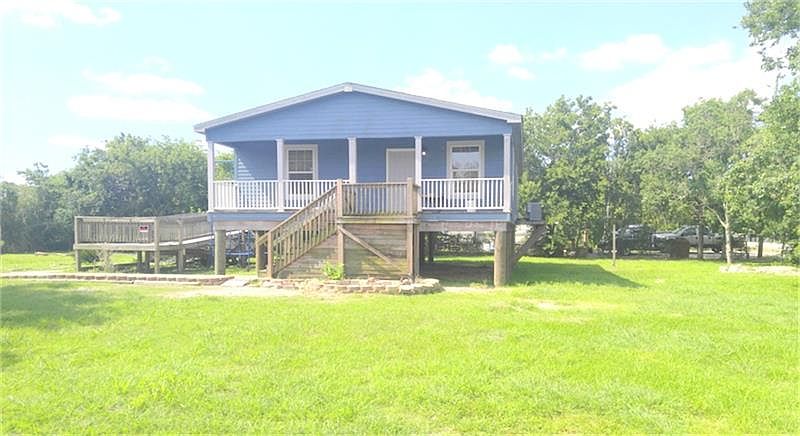 2nd image of 415 24th St