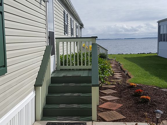 3rd image of 35946 Bay Dr