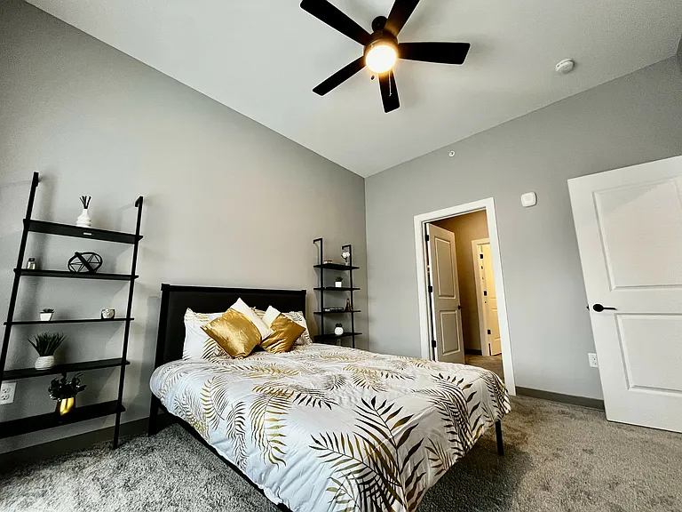 The Abbey Townhomes and Flats — Photo 10