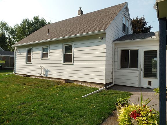 2nd image of 605 Hatfield St