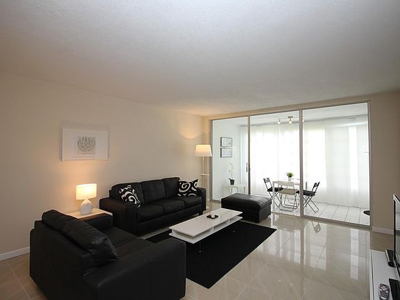 3rd image of 3051 S Palm Aire Dr APT 103