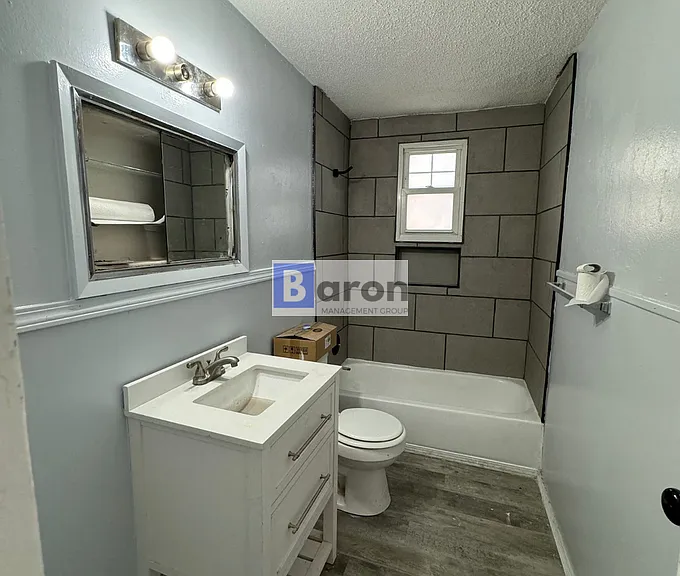 1505 N Adams St — Photo 8