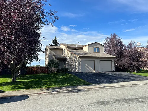 3510 Orbit Cir Photo 1