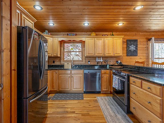 24th image of 292 Log Cabin Ln