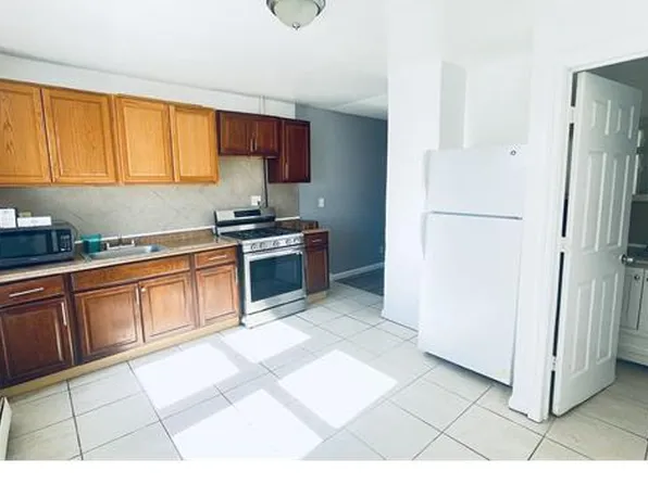 256 Charles Ave #1, Staten Island, NY 10302