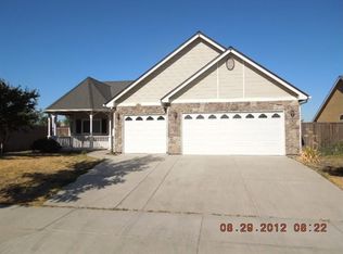799 S Lum Ave, Kerman, CA 93630