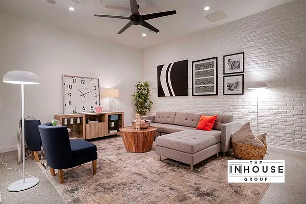 Sold by The In House Group | media 12