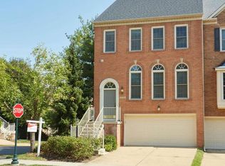 1775 Dawson St, Vienna, VA 22182